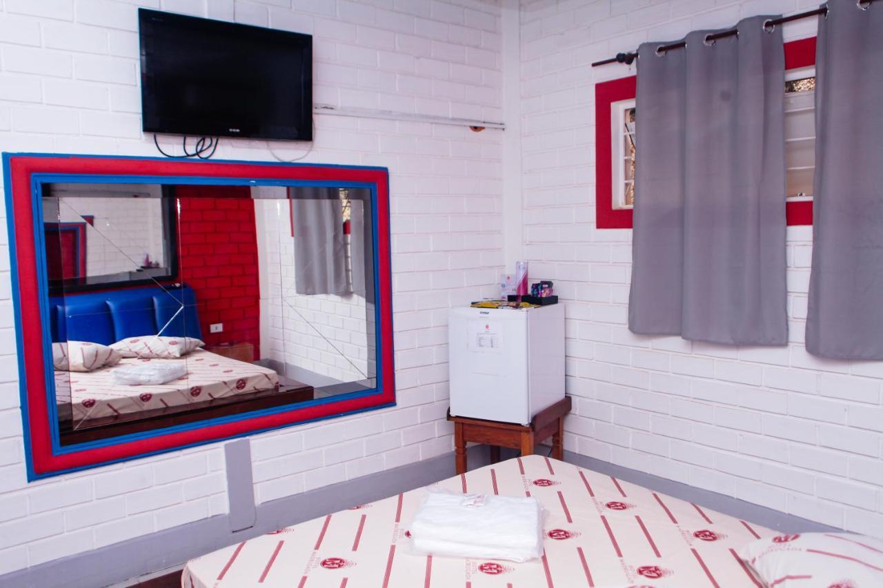 Hotel E Motel Madrugada Itu Bagian luar foto